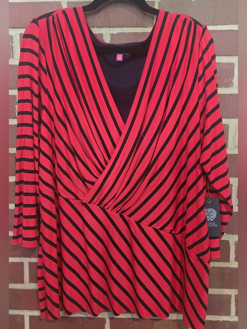 Vince Camuto $89 NWT 2X Red & Black Striped Surplice Ruched Wrap Top